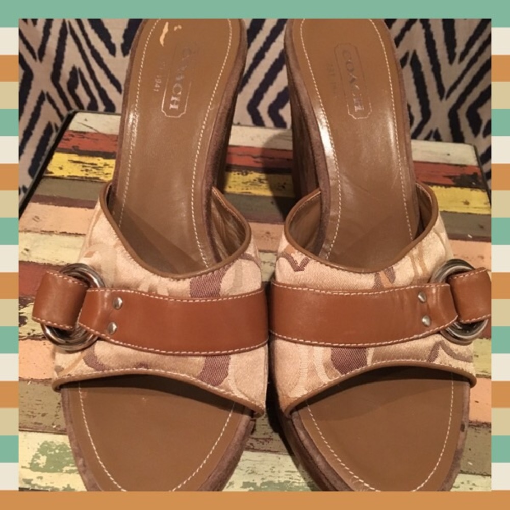 Authentic COACH 👡 - Picture 2 of 4